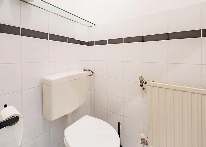 Stylish Near Schoenbrunn Castle Apartman *