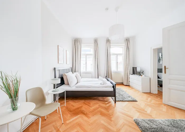 Stylish Near Schoenbrunn Castle