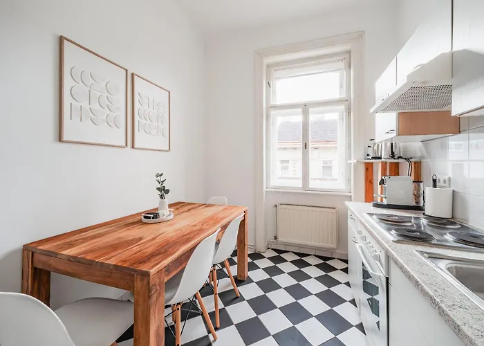 Stylish Near Schoenbrunn Castle Apartman Bécs